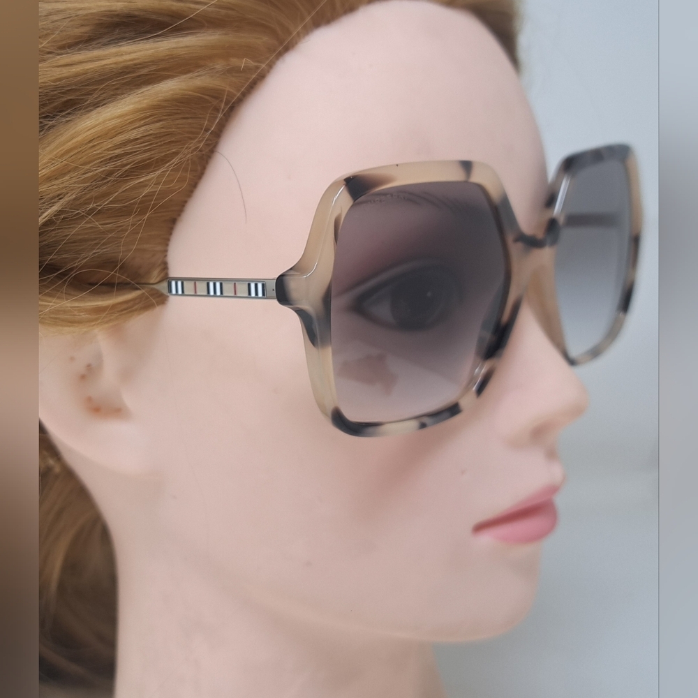 Burberry Sunglasses Havana Gray Gradient Oversized Square Check B4324 59-16-140 - Picture 16 of 16